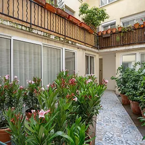pied-a-terre-marais.fr-paris.fr/